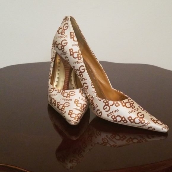 Shoes - Picture 3 of 3